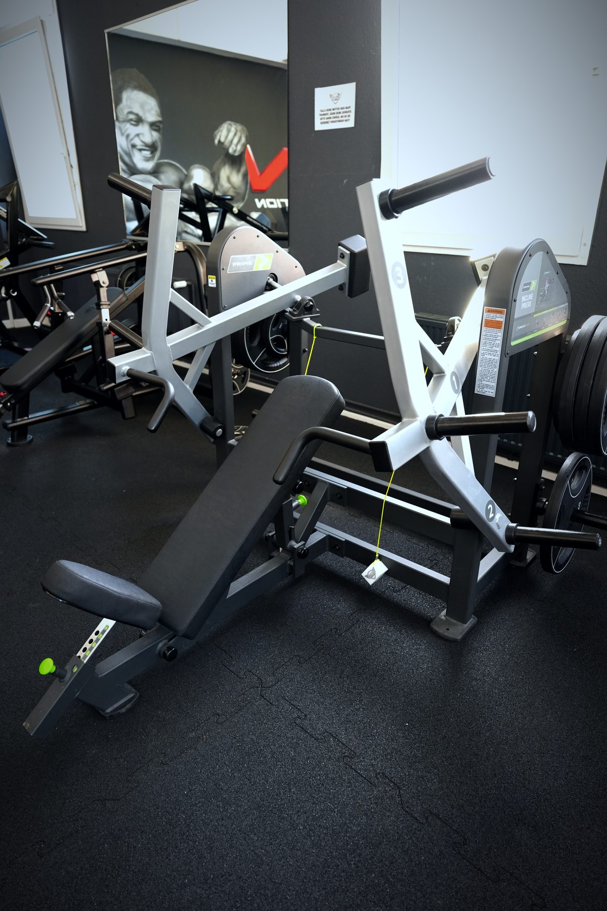 Prime Incline Chest Press im Invictus Gym Hamburg Bergedorf