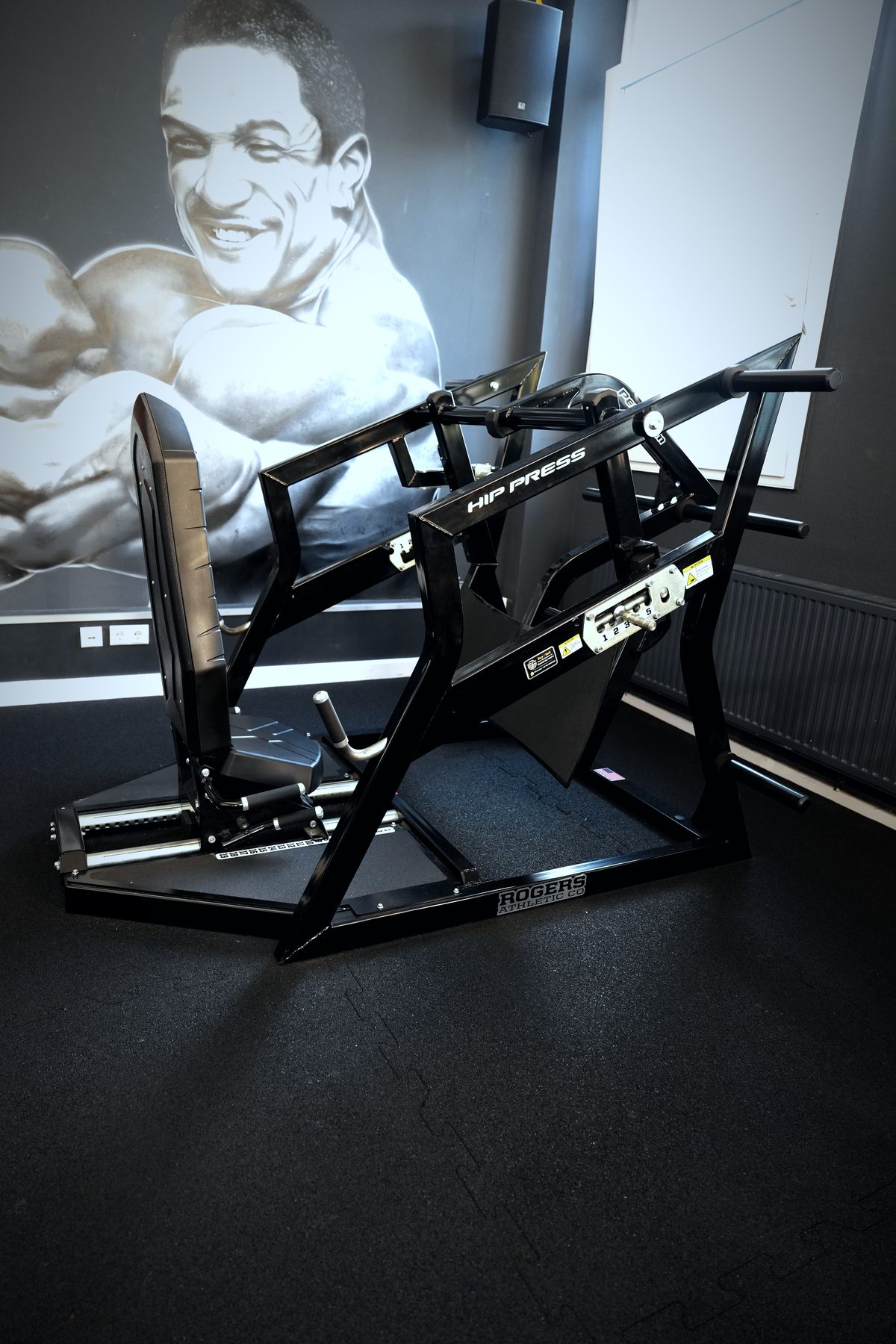 Rogers Hip Press im Invictus Gym Hamburg